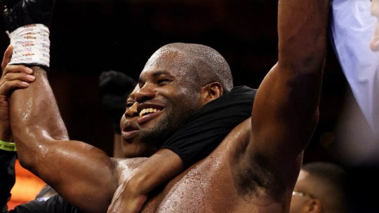 Box: Dubois l-a învins rapid pe Wardley și și-a păstrat titlul mondial WBO la categoria grea