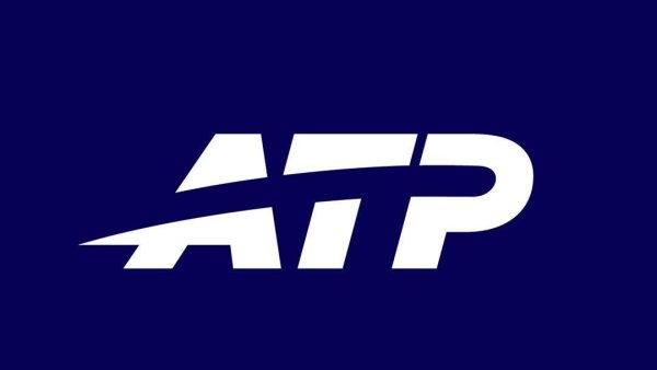 Alcaraz și Djokovic, campioni la turneele din Asia